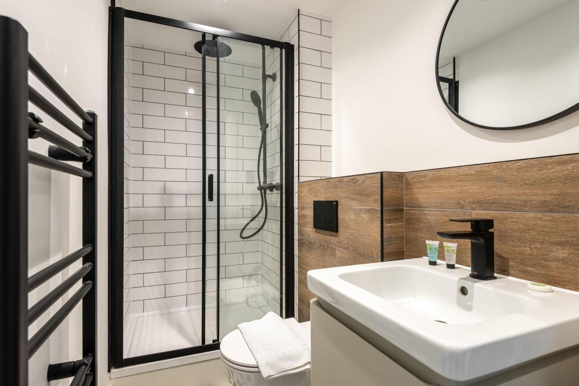 Lovely 1 Bedroom In *
