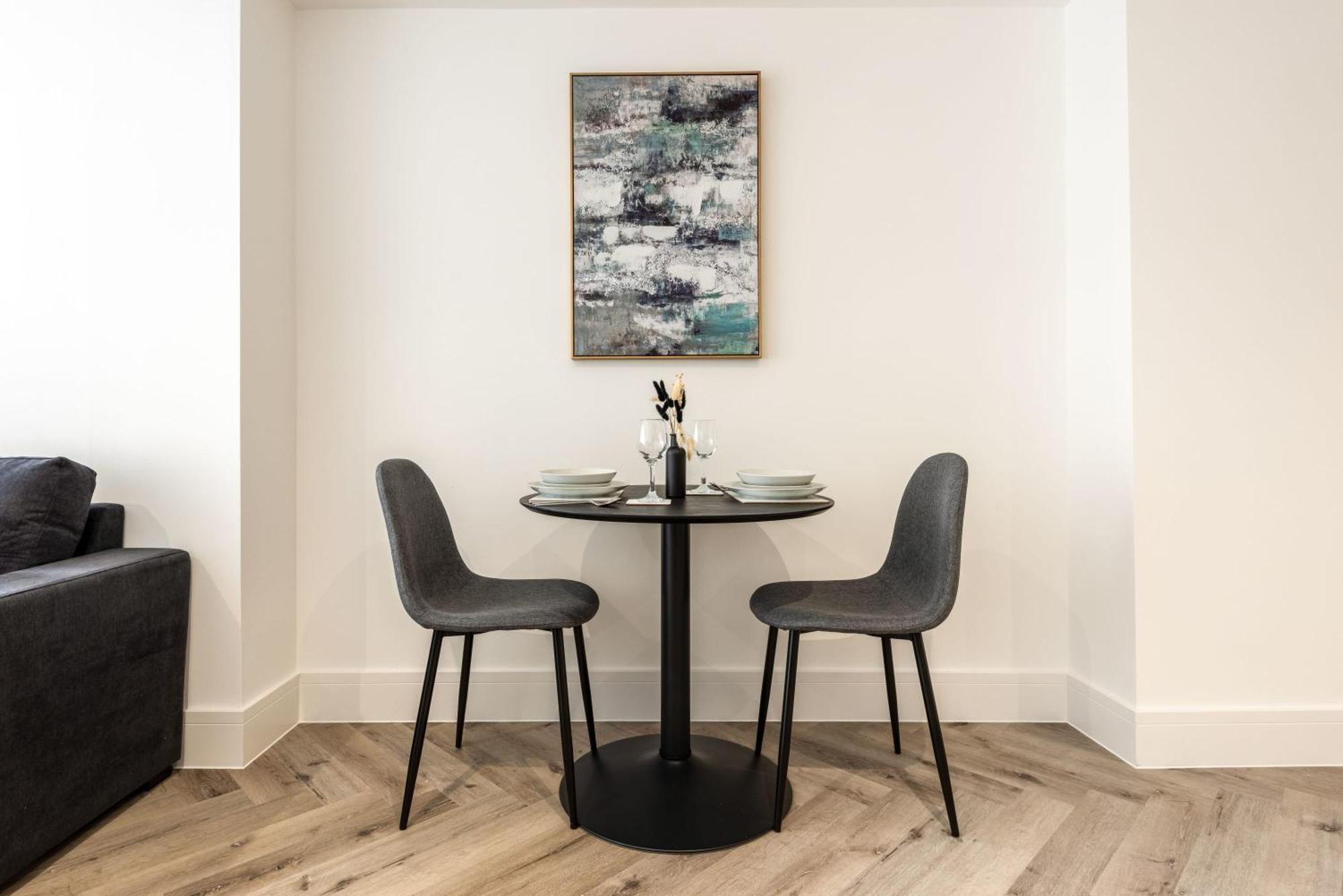 Lovely 1 Bedroom In *